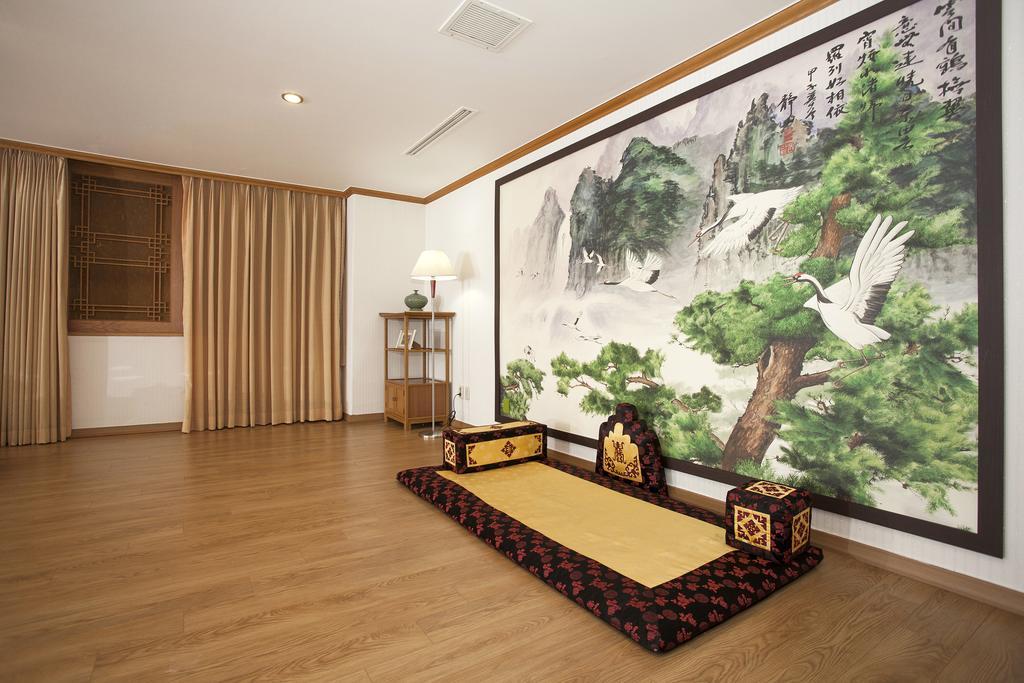 מלון Gwangju Metropolitan City Prado מראה חיצוני תמונה